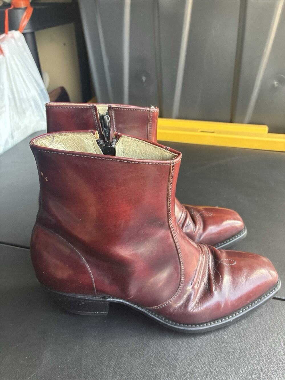 Vintage Hanover Made in USA Men's Brown Leather Ankle Boots With Heel Size 8